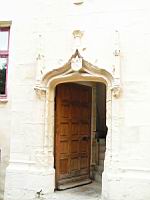 Chazay d'Azergues - Chateau des abbes d'Ainay - Porte gothique (1)